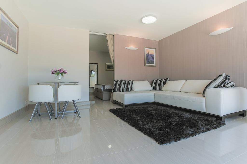 Villa Mendes Zastrazisce Bagian luar foto